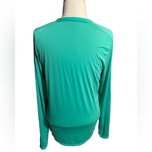 nike Dry Fit Top - Picture 2 of 4